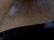 Elle aime me regarder jouir dans cette chatte