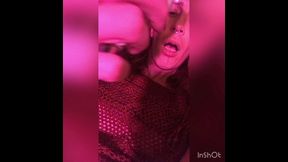 une cam2cam, je me gode en couleur !!!