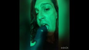 une cam2cam, je me gode en couleur !!!
