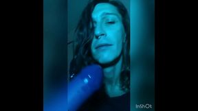 une cam2cam, je me gode en couleur !!!