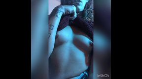 une cam2cam, je me gode en couleur !!!