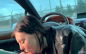 Eva soda, stepsister washed the car and did not forget about the driver's cock  swallowed a lot of