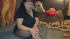 KlaudiaAmberGirl video for leg &mdash;  high heel and big breast fetishists