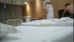 《 新 人 福 建 探 花 》 酒 店 約 炮 偷 拍 剛 出 來 混 的 大 奶 兼 職 小 姐 ， 連 老 漢 推 車 都 不 會 弄 得 小 胖 哥 很 費 勁【中国国内所有一二线城市外围招嫖，联系微信在我的简介里！点我的用户名就能找到！】