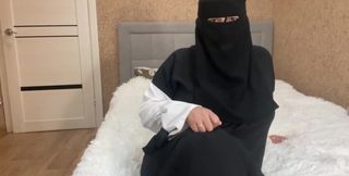 Syrian Stepmom Gives Jerk off Instructions to Her Stepson