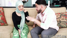 COUGAR stepmum Vivianne DeSilva introduces her stepdaughter Violet Gems to her new