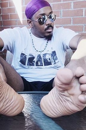 I Touch and Sniff My Soles After Bath (2) (2025)