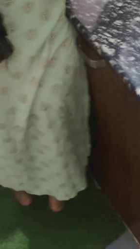 Bhabhi ke sath kitchen me sex kiya   Clip 1