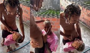 JAV Oral: Ele adora mamar um cara pauzudo