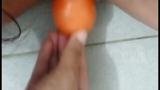 Seks kasar dengan jari, duduk di wajah, penetrasi ganda, fisting – Pelacur India mendapatkan fisting anal