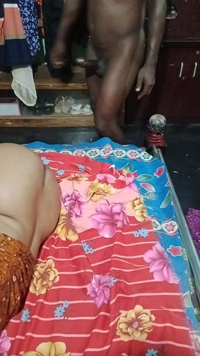 Desi Hot Aunty Tight Pussy XXX, Desi Village Aunty Tight Pussy Sex Video, First Time Anal Sex Try in Bangladesi Aunty