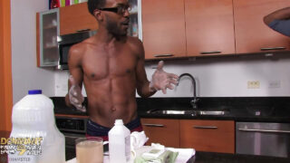 Creampie, cumshot, couple, black, bareback, licking, daddy – büyük penisli amatör eşcinsel fahişeler göt sikişiyor