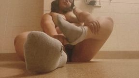 Cici Marquis: BBW Feet Massage and Feet Wiggles