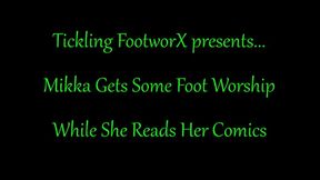 Mikka Gets Some Foot Worship While Reading Her Comics