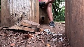 Hist&oacute_rias de uma Ninfoman&iacute_aca - Suando o shorts no parque escorrendo mel da bucetinha