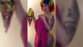 Inked PAWG dresses as clown and teases with juicy buns - Amateur