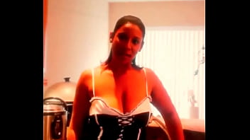 caramel kitten maid