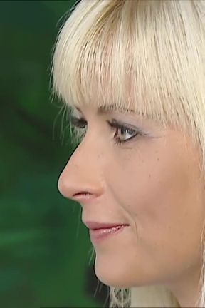 Famous fashion designer fucks the journalist