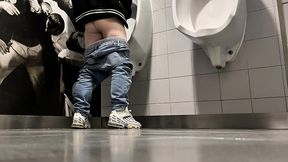 a day at the shopping center s public toilets