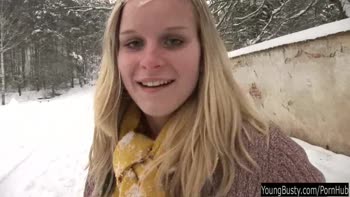 Marry Queen's Busty Blonde Blowjob Delight