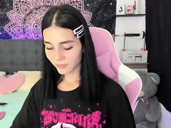 Romanian amateur webcam teen masturbate