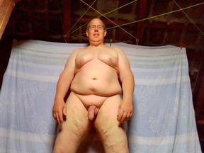 Wixxen when hanging up laundry