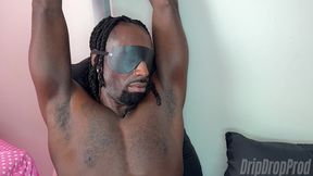 kayyy kaykez loves licking his nipples and jerking her toy off!!