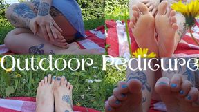 Outdoor Pedicure