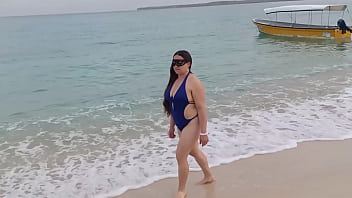 Esposa Puta Latina Caminando Por La Playa Conoce A Safado Y Tiene Sexo Con &Eacute_l Sin Condon Leche Adentro A La Zorra 2