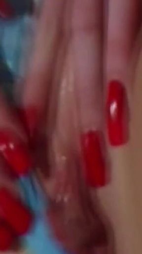 Retro Housewives Report Wet Pussies Cleaning Well