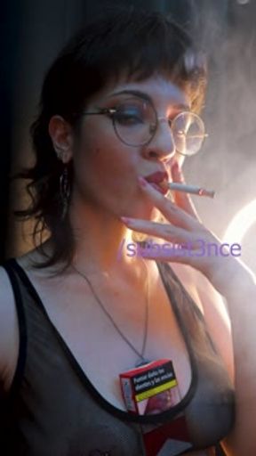 When you meet the Smoking Darkside [4k] ~ Smoking Astrid