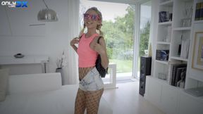 Sexy, slim blonde Missy Luv hardcore slamming with Erik Everhard