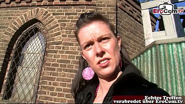 Deutsche milf auf der stra&szlig_e zum ersten masturbations casting abgeholt