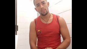 De porta aberta no #banheiraosp esperando o pr&oacute_ximo vir pra deixar bem Duro