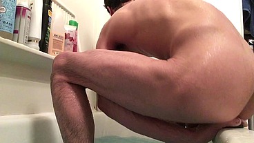Rub a dub in tub
