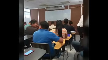 Tremenda cogida en clase del diablo