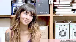 Cute Brunette Tried To Steal A Hawaiian Top But They Caught Her With Kitty Carrera