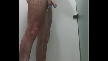 Ejacmanfrance sous la douche du camping