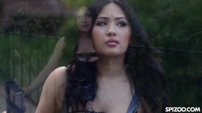Dom Phoebe wird hart abgewürgt mit dickem Schwanz im Blowjob Gesichtssitz