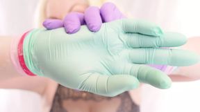 ASMR: 4 layers of nitrile gloves and cookie