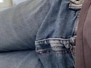 Im Bett in die Jeans gemacht