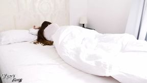 Orgasm and creampie for 18 year old Katy Blue after morning sex