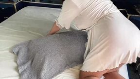Stepmom's massive butt&#x1F351; expands during intense anal&#x1F44C; pleasure