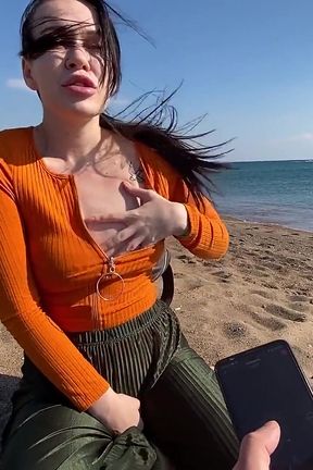 Beach Blowjob. Toma Mur