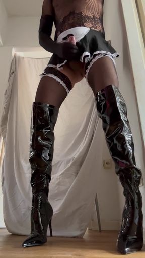 CD Ivona Nyloncum-French maid playtime