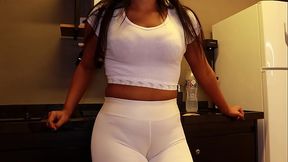 Minha Raba fica Linda de Legging... Que tal Legging Branca? Eu Provoco?