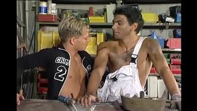 4 hot hand worker enjoy their creamy work break