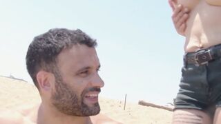 BEACHSIDE BOMBSHELL Perla Rubia Devours Massive Cock in JawDropping Blowbang Session!