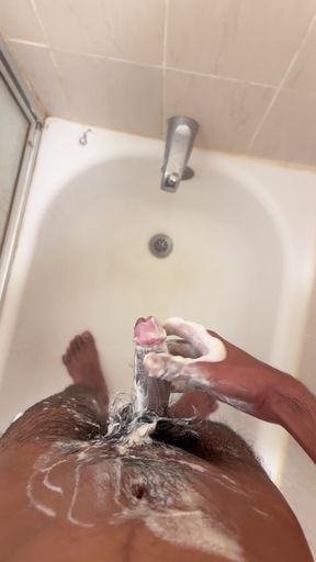 solo guy masturbating in bathroom part 1