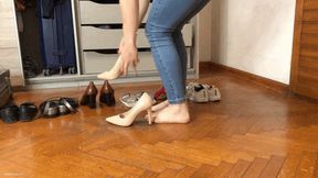 SHOE COMPARISON BIG AND SMALL FEET - MOV Mobile Version